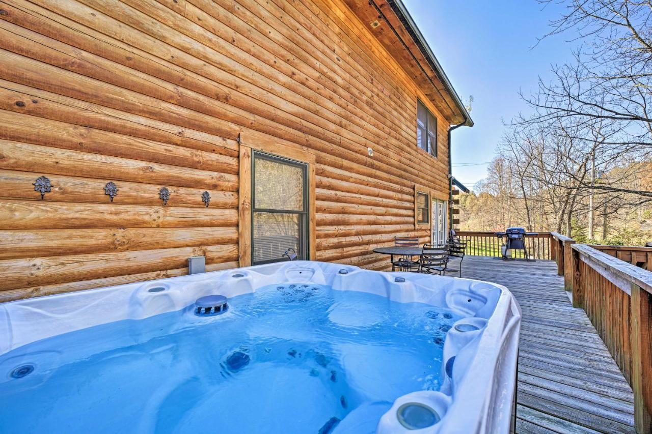 Villa Creekside Bryson City Cabin With Private Hot Tub Exterior foto